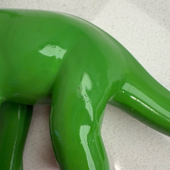 Bright Green Resin Brontosaurus Dinosaur Figure Sculpture - Picture 6 of 13